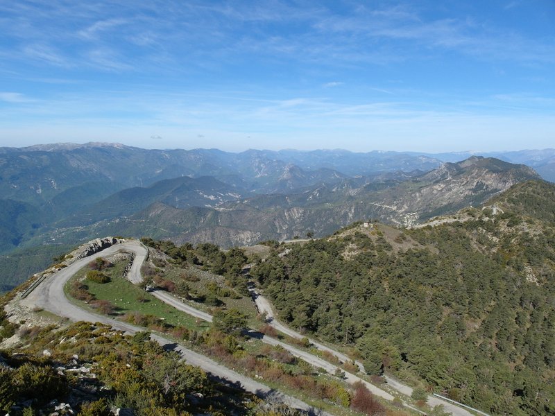 Mont Vial : Fin de la route coté Ouest