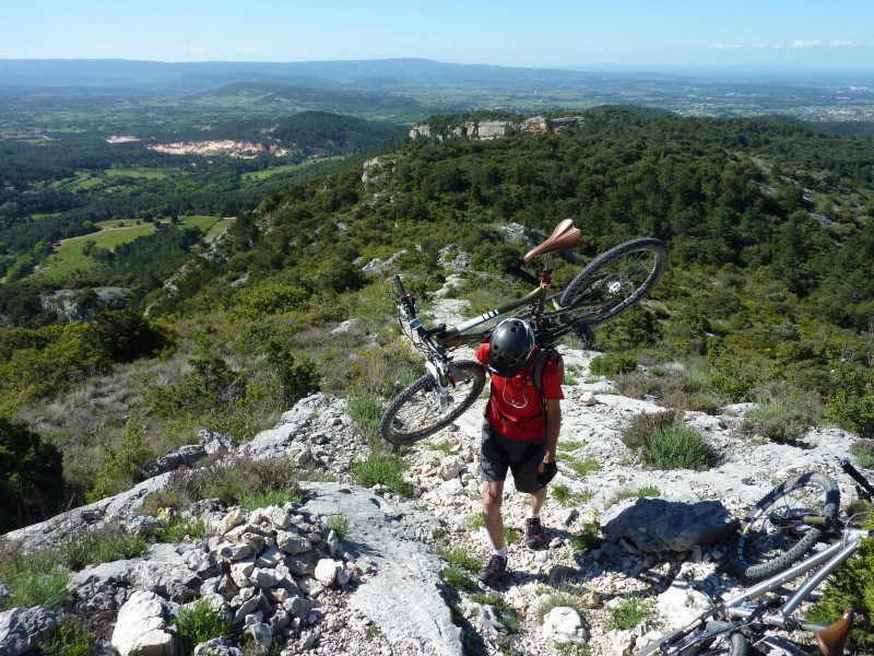 #4 Un peu de portage : pour agrémenter la montée ! Un peu de portage : pour agrémenter la montée !