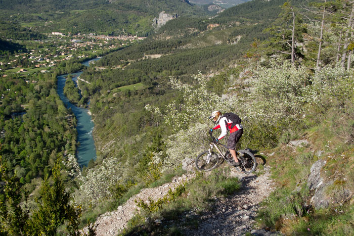 Descente sur Castellane : belle épingle !