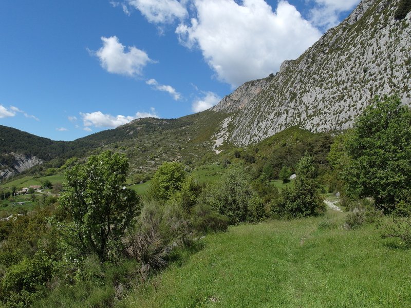 #4 Col de Rigaudon en vue : une jolie traversée y mène avec un petit portage Col de Rigaudon en vue : une jolie traversée y mène avec un petit portage