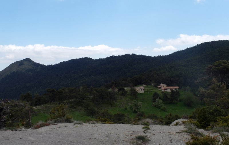 #15 Le Lac : après le single mi boueux mi sec, voici le Lac mais sans ses gentils ânes.. Le Lac : après le single mi boueux mi sec, voici le Lac mais sans ses gentils ânes..