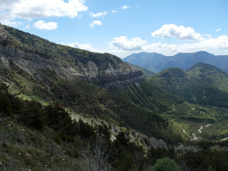 #10 GR510 : on le voit qui file au loin en traversée mais avant une légère remontée et quelques épingles joueuses, miam miam.. GR510 : on le voit qui file au loin en traversée mais avant une légère remontée et quelques épingles joueuses, miam miam..