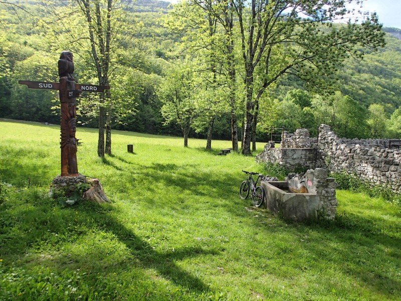 #4 Ruine du Sabot : avec son magnifique totem "cardinal" Ruine du Sabot : avec son magnifique totem "cardinal"