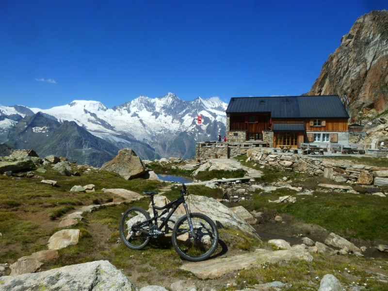 #10 Almageller hütte : mais le portage n Almageller hütte : mais le portage n'est pas encore terminé
