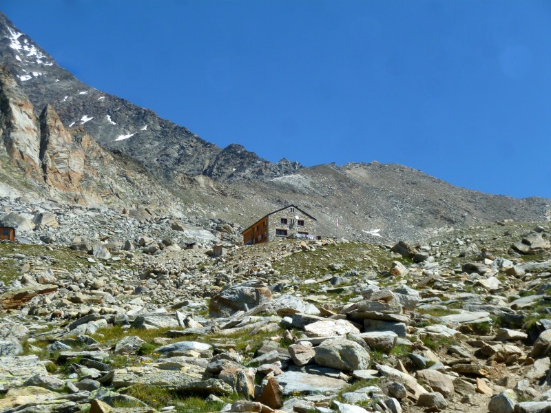 #9 Vers Almageller hütte : 2ème refuge Enfin! Vers Almageller hütte : 2ème refuge Enfin!