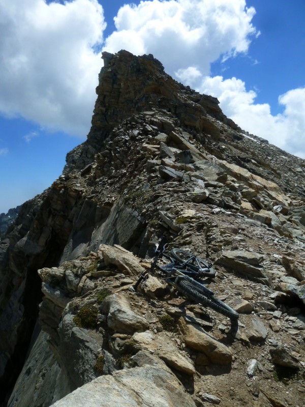 #17 Zwischbergenpass : enfin le col Ambiance caillouteuse. Zwischbergenpass : enfin le col Ambiance caillouteuse.