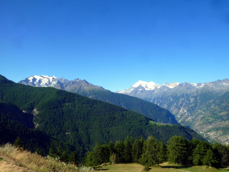 #1 Sur la route : Les nuages viendront remplir ce beau ciel bleu Sur la route : Les nuages viendront remplir ce beau ciel bleu