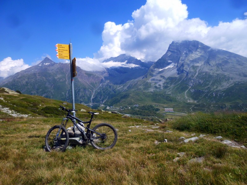 #24 point 2149 : vu sur le col du Simplon et fin de la descente point 2149 : vu sur le col du Simplon et fin de la descente