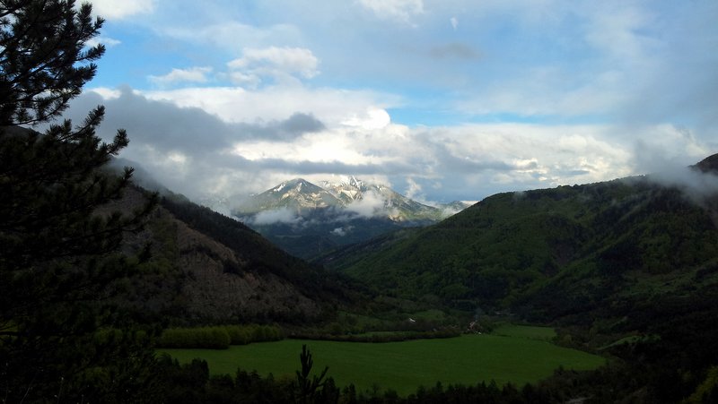 #7 Vaunières : Voilà déjà le hameau et la neige est sur le Devoluy! Vaunières : Voilà déjà le hameau et la neige est sur le Devoluy!