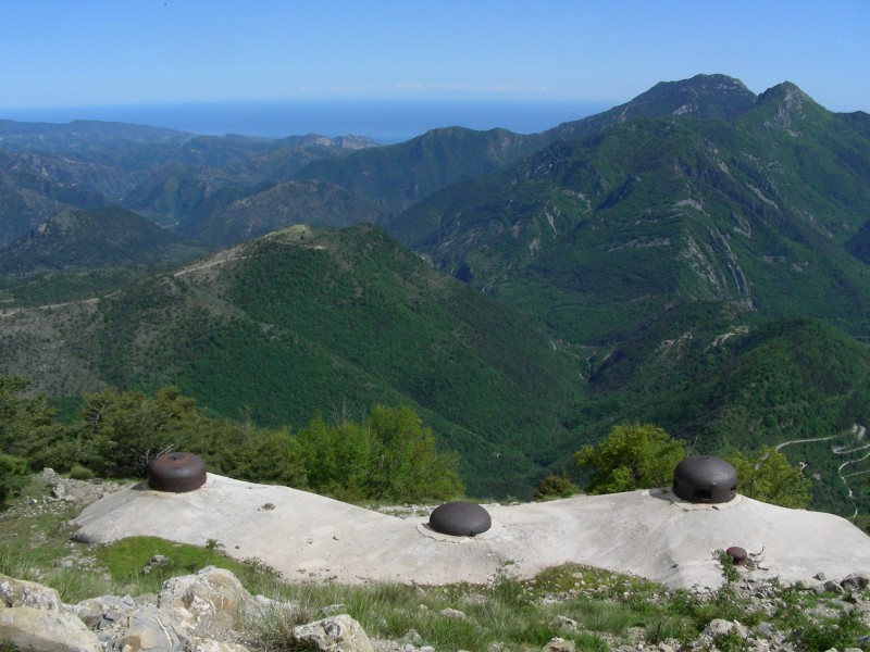 #5 montagne... : blockhaus sur le sommet de mont-gros montagne... : blockhaus sur le sommet de mont-gros