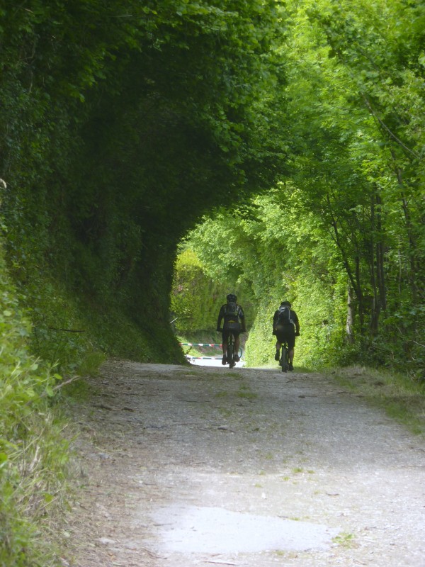 #2 Le bout du tunnel. : La piste est superbement entretenue! Le bout du tunnel. : La piste est superbement entretenue!