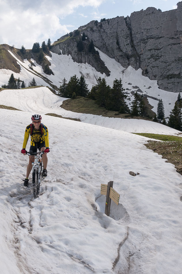 #9 1700m, 1m 50 de neige en juin : sacré millésime que ce 2013 1700m, 1m 50 de neige en juin : sacré millésime que ce 2013