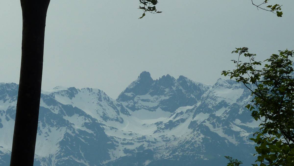 #4 Grand Pic de Belledonne : il reste des paquets de neige en altitude Grand Pic de Belledonne : il reste des paquets de neige en altitude