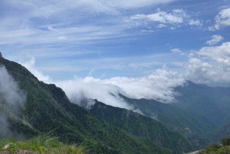 #10 Nebbia : La nebbia dégueule sur le côté français où elle disparait Nebbia : La nebbia dégueule sur le côté français où elle disparait