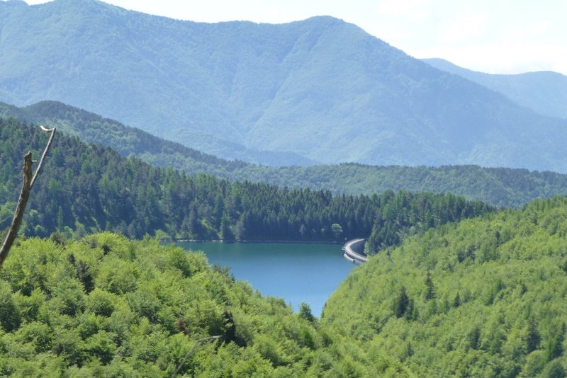 #1 Lago Tenarda : Les Manipeurs vont passer au pied de la digue. Lago Tenarda : Les Manipeurs vont passer au pied de la digue.