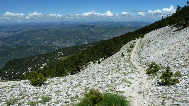 Sommet du tire fesses : Après se raidillon, cela roule