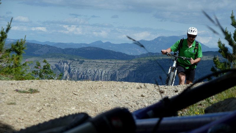 #1 Col montagne de Banne : Grosse montée raide au-dessus des Preyrauds! certains passent en poussant quand les plus en forme passent en soufflant Col montagne de Banne : Grosse montée raide au-dessus des Preyrauds! certains passent en poussant quand les plus en forme passent en soufflant