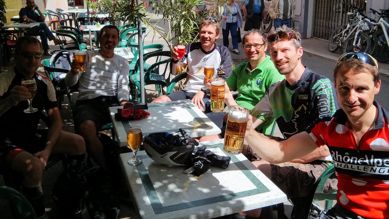 Bière finale au soleil : Et dire qu'il fait mauvais à Grenoble...