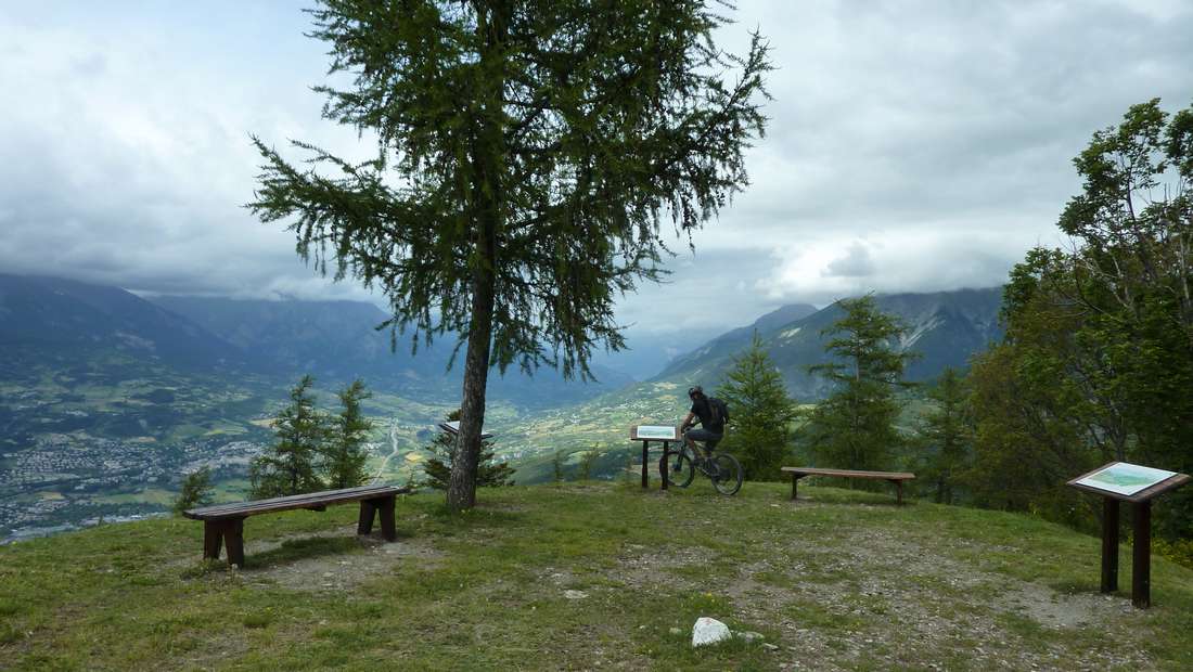 Belvedere : beau point de vue sur les alentours