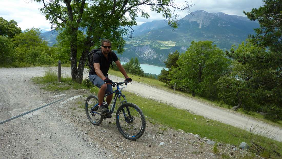#1 Montée : piste bien roulante Montée : piste bien roulante