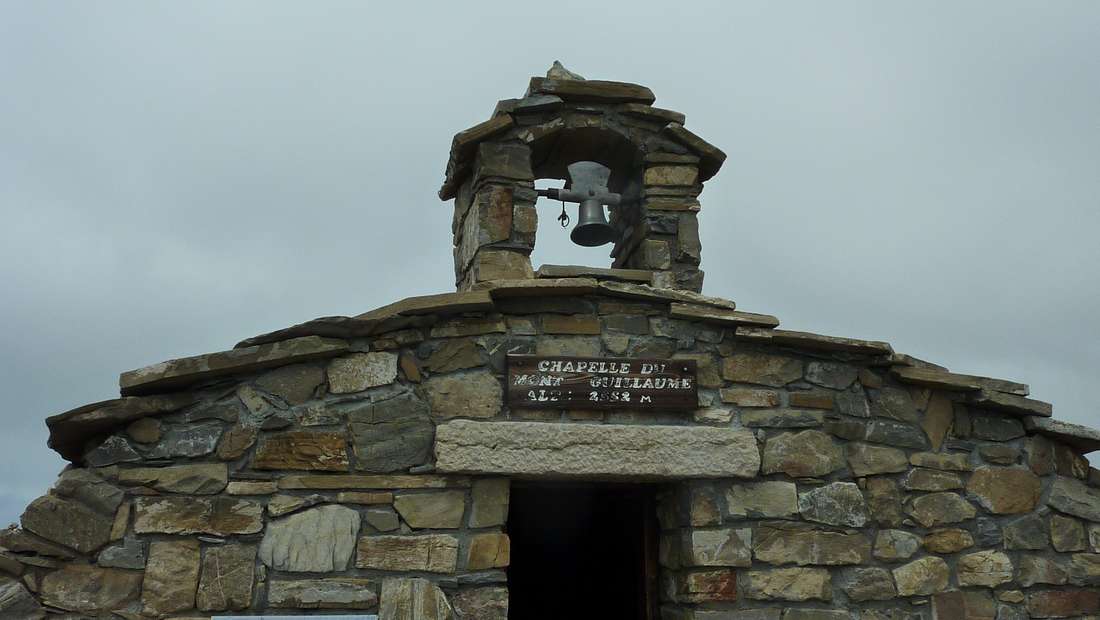 Sommet : et une autre chapelle au sommet