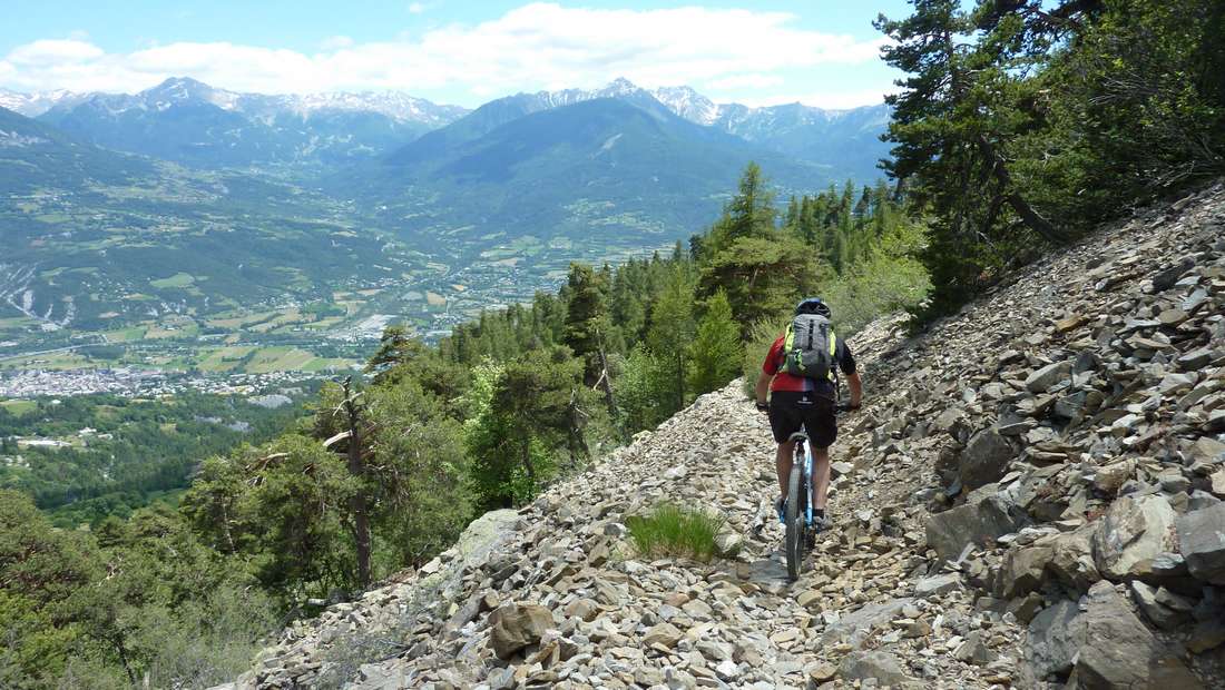 Sentier de Sainte Marthe : un joli pierrier à traverser