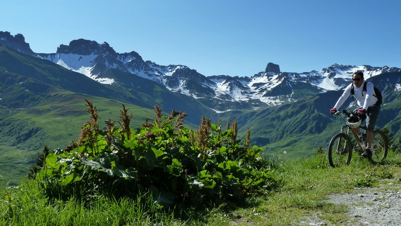 Pierra Menta : Pas mal aussi la vue côté de la Pierra et la brèche de Parozan