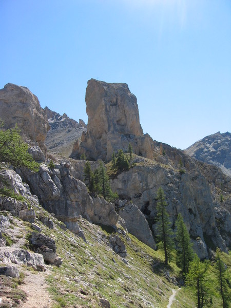 Monolithe entre les Cols des Acles et de L'Echelle