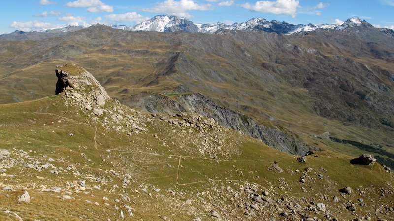 Dans la petite combe suspendue du Grand Perron