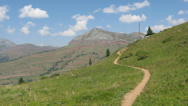 Le Trail juste après Molas Pass : l'alliance des paysages grandioses avec l’esthétisme d'un sentier très bien tracé.