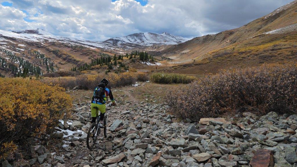 Le Colorado Trail au pied de Jura Knob