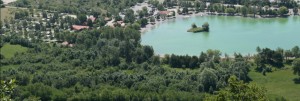 Vue du lac et du camping depuis le début du single des Eygaux.