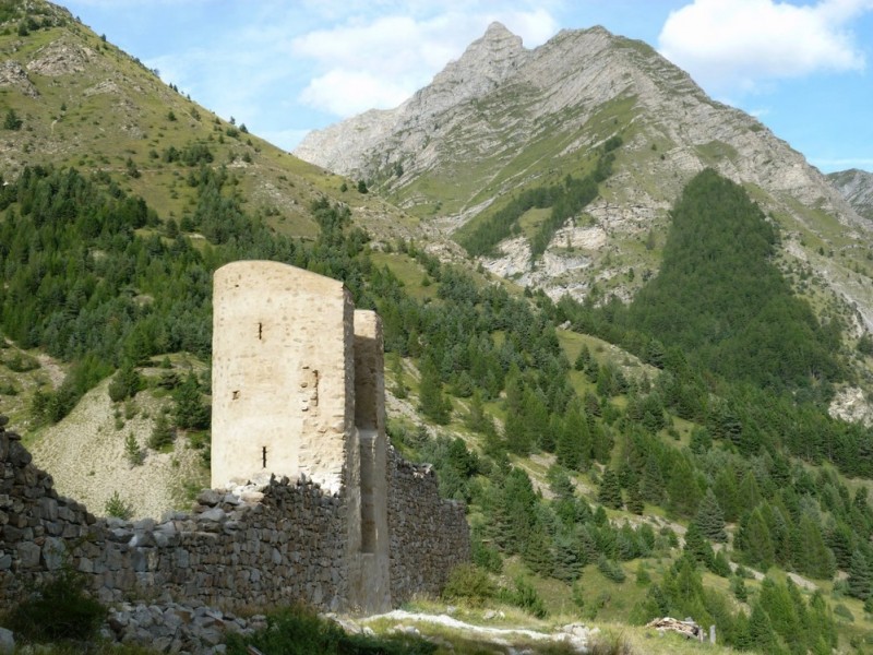 Fort de Réallon : la demie tour ronde