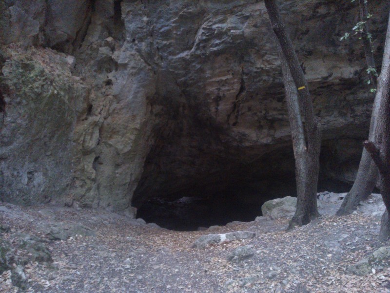 La grotte de la grande baume : Toujours aussi particulière et original que ce passage sous la voute !
