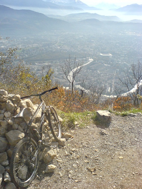 Panorama : Le Mont Rachais nous offre un beau belvédère sur Gre