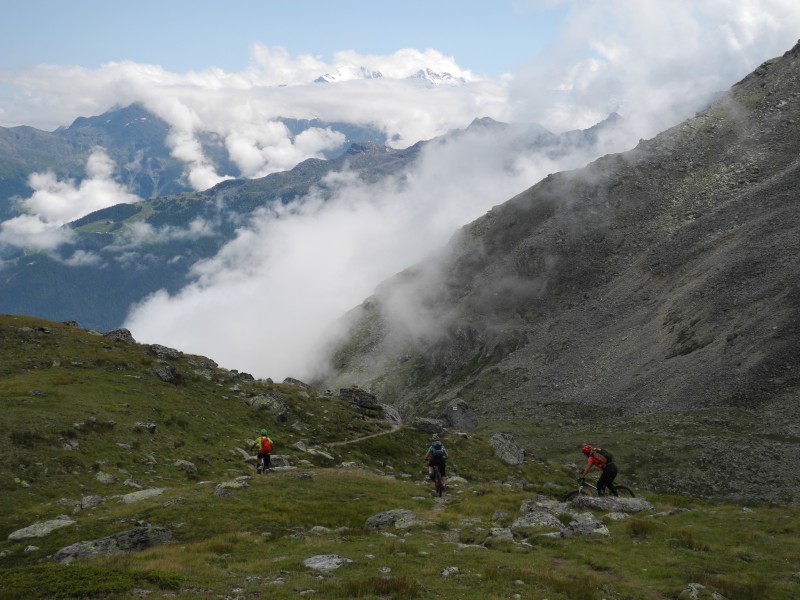 Trav du Valais : c'est pas la grande vue, mais on profite déjà d'être sec!