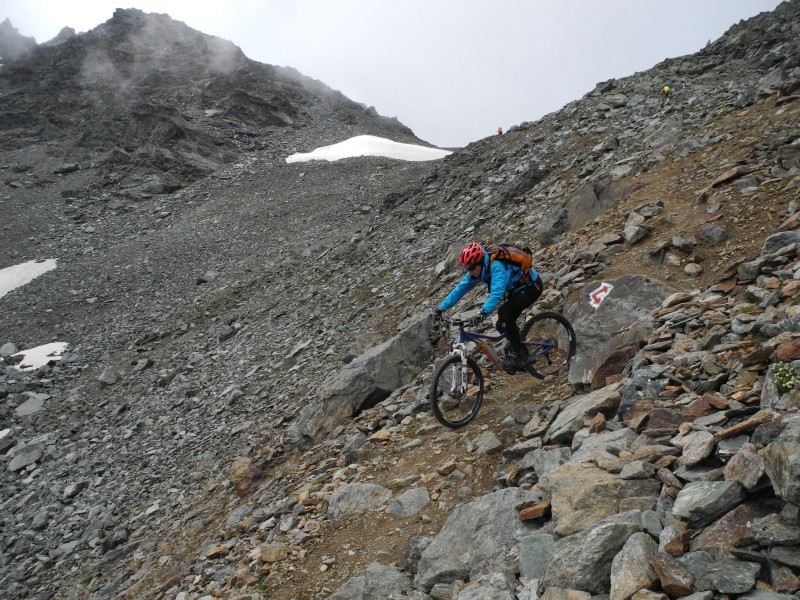Trav du Valais : les premières centaines de mètres sont bien intéressant techniquement.