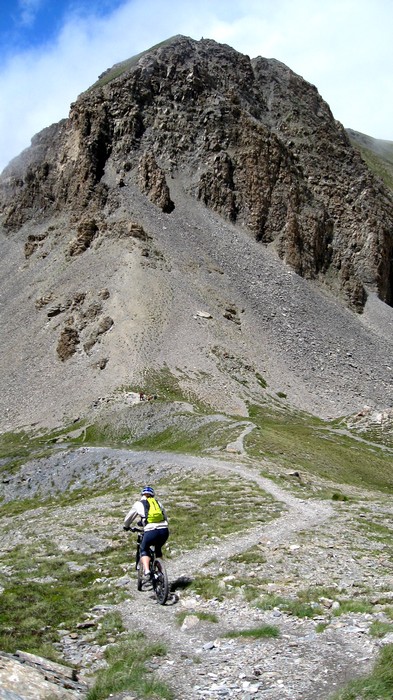 Col des Estrongues : Sur le bas de la descente de Jacquette