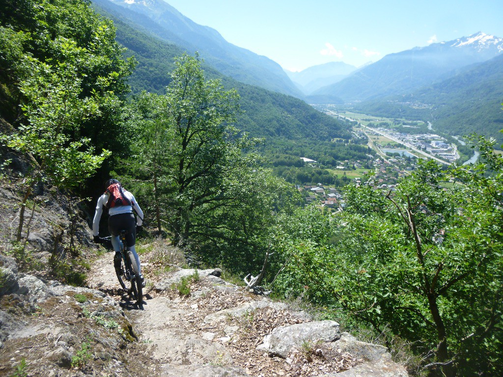 Passage dégagé et cassant de la descente sur Tours en Savoie