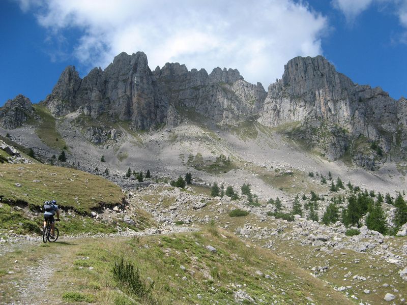 Aiguilles de Chabrières : Dernière portion roulante avant le sommet