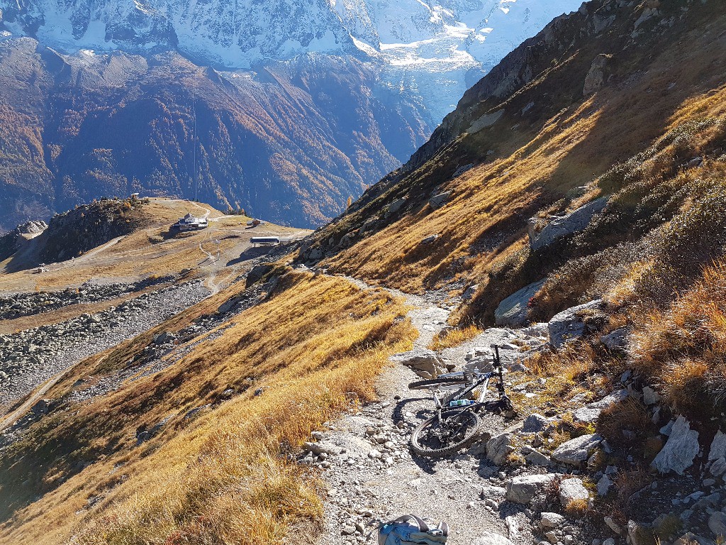 Sentier, Col du Brévent > Planpraz : J'ai tellement forcé pour faire cette descente que j'ai des crampes.