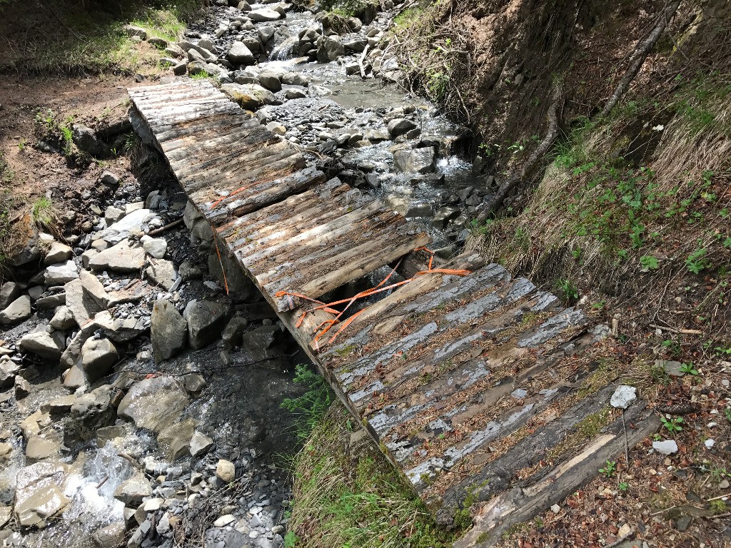 #15 Certaines passerelles ont soufferts pendant l Certaines passerelles ont soufferts pendant l'hiver, pas sûr que ça passe en 26!