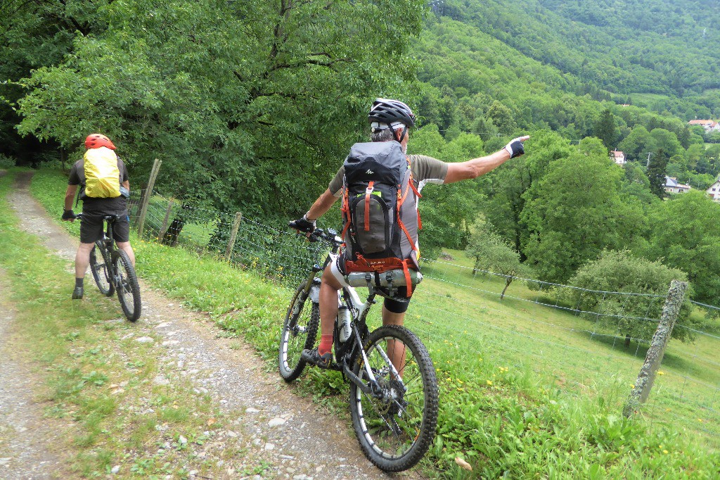 #13 C C'est par là !