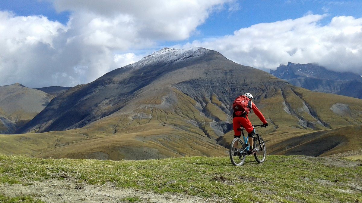 on y va au sommet, parfois en mode freeride