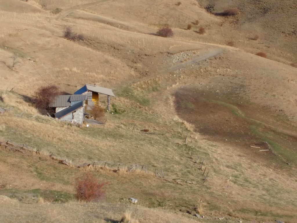 #3 Cabane de Baran ou des Près Cabane de Baran ou des Près