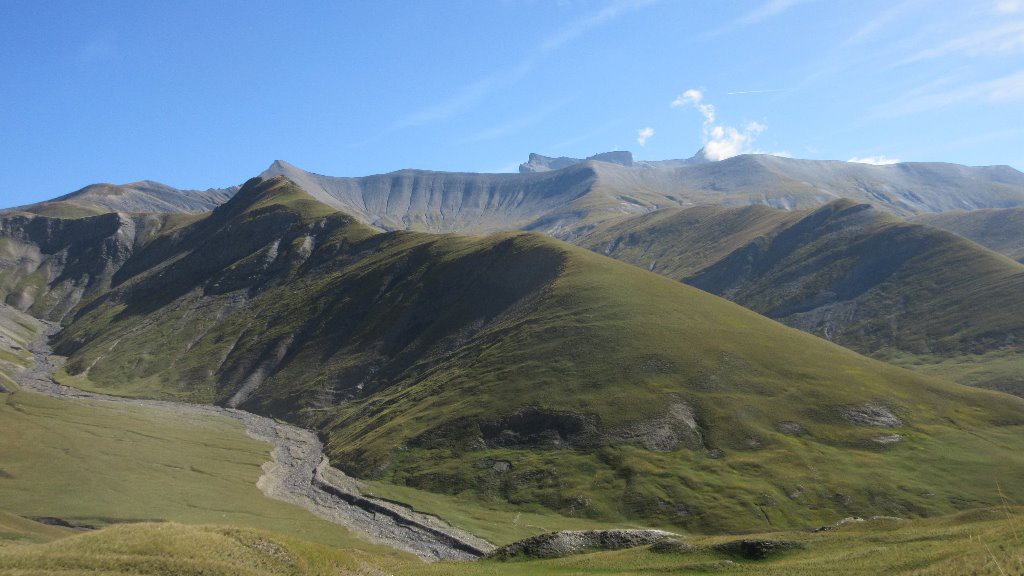 Pic de la Buffe à gauche, Aiguille du Goléon au fond