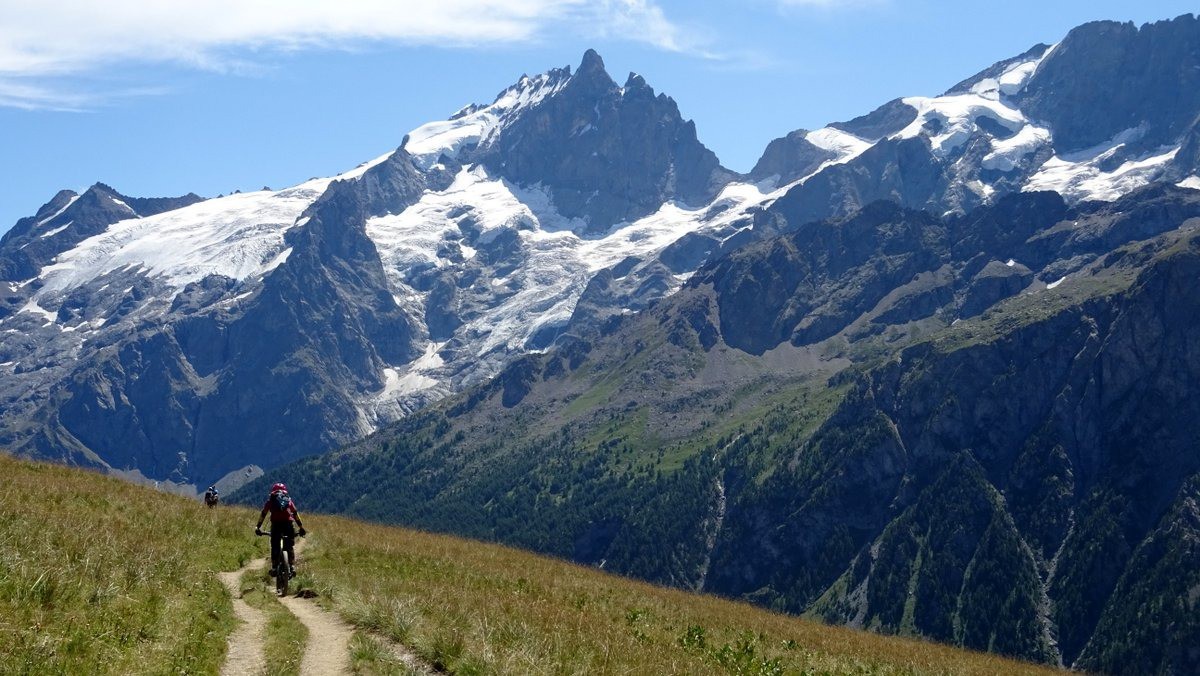 sentier d'alpage avant le Chazelet