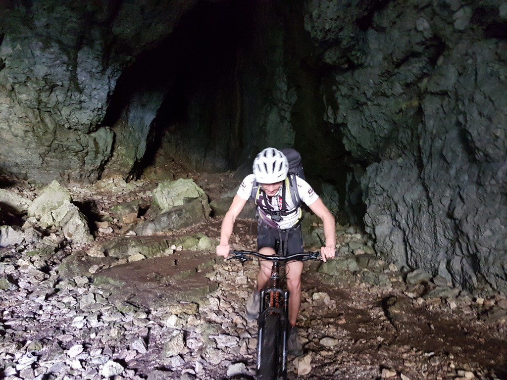 La Grotte de Montarquis.