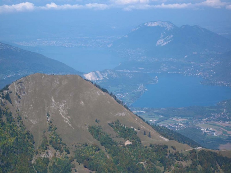 Sommet de Chaurionde : au pied à gauche le Lac d’Annecy
