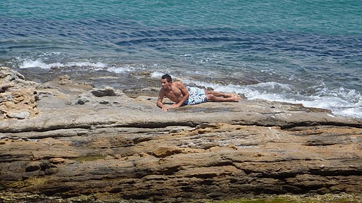 #2 On a trouvé un Pedro échoué au bord de l On a trouvé un Pedro échoué au bord de l'eau !